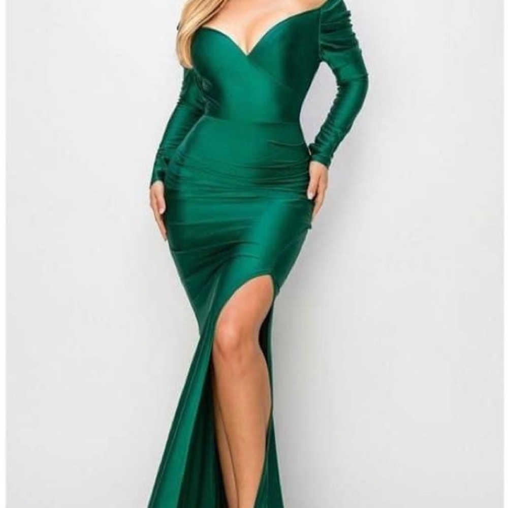 Emerald Green Sweetheart Slit Gown